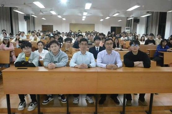 伦敦布鲁内尔大学讲师王四中做客奇亿果